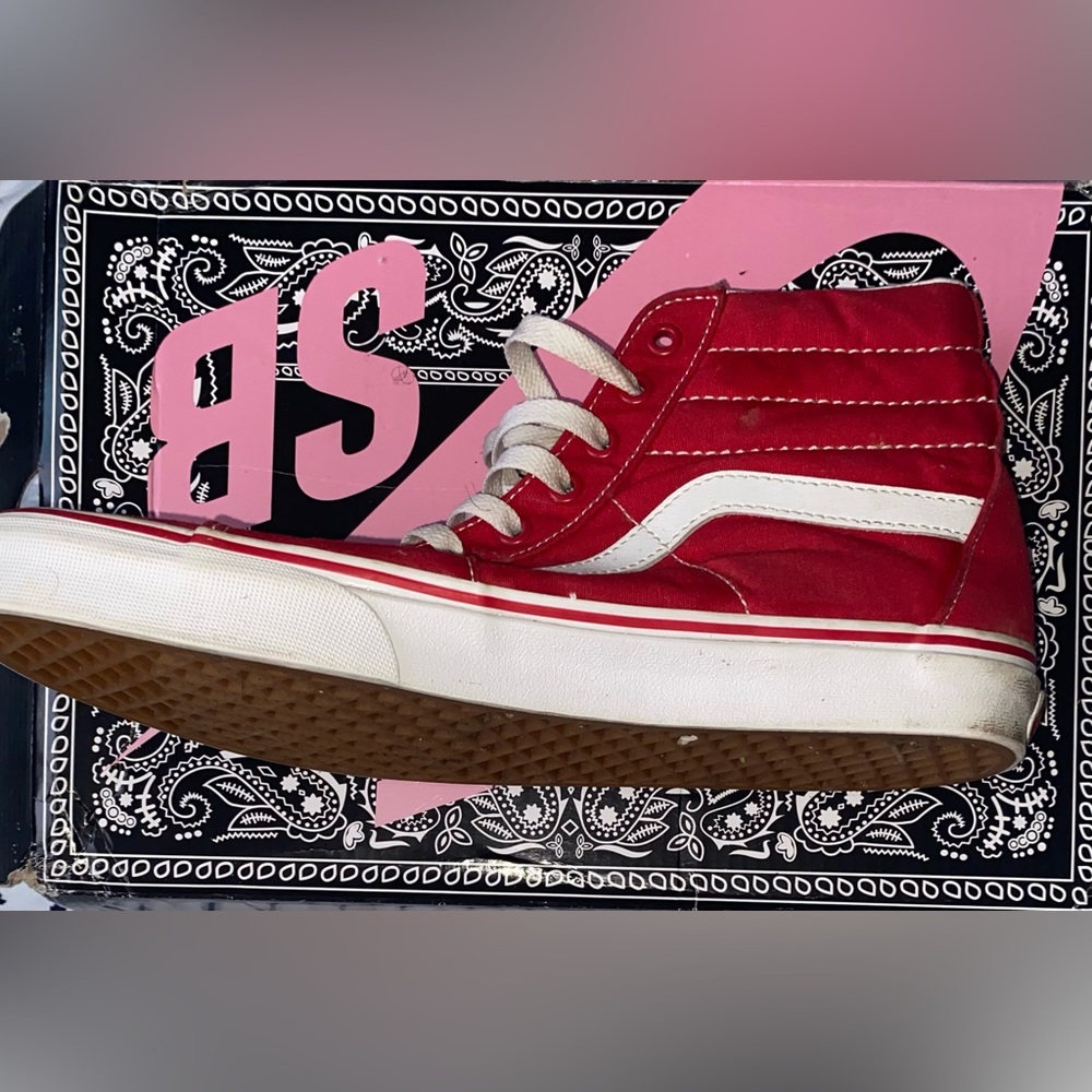 Vans - Picture 2 of 2